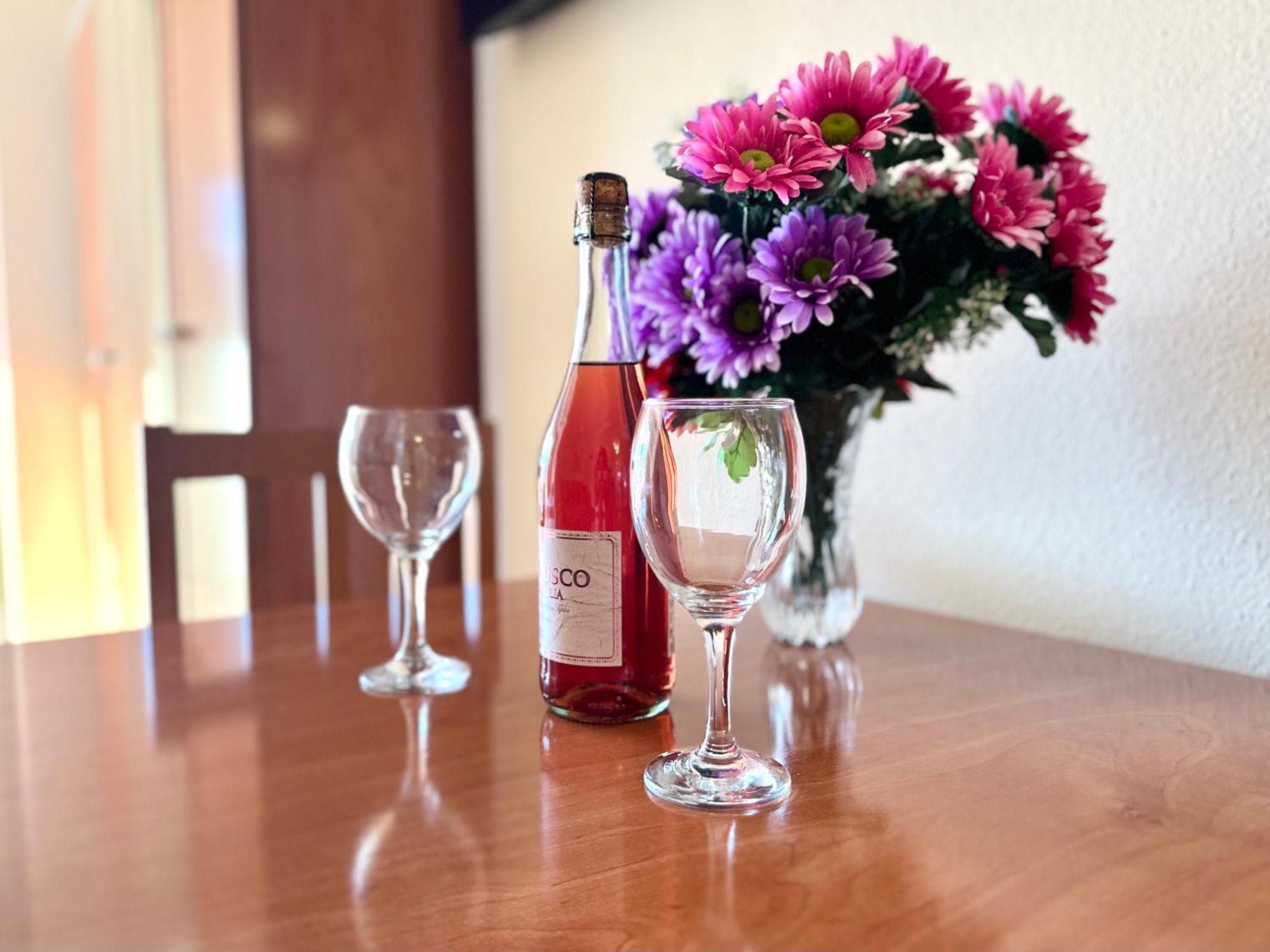 Studio In Costa Del Sol, Sea, Sunshine & Views Фуeнхирола Екстериор снимка