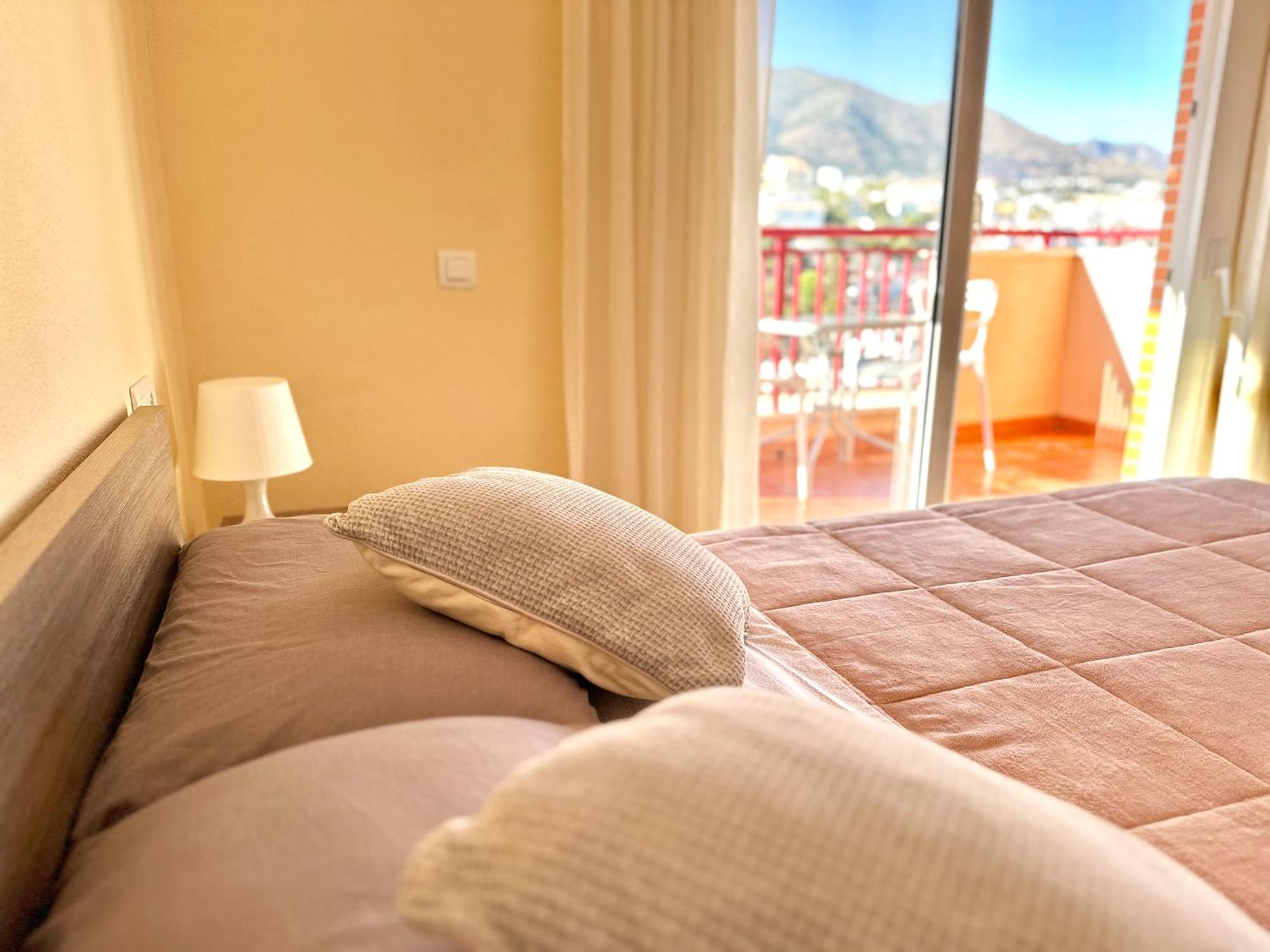 Studio In Costa Del Sol, Sea, Sunshine & Views Фуeнхирола Екстериор снимка
