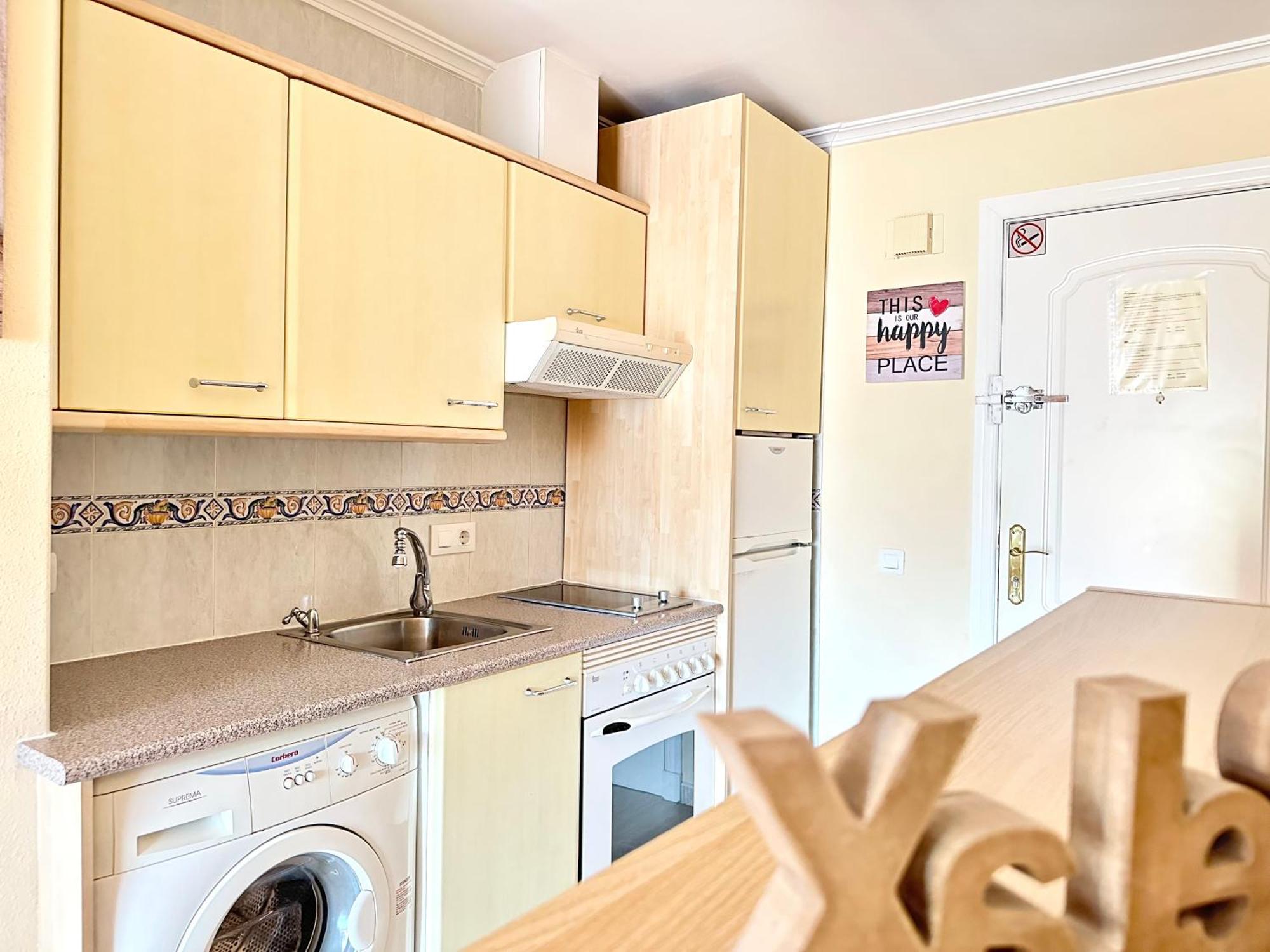 Studio In Costa Del Sol, Sea, Sunshine & Views Фуeнхирола Екстериор снимка